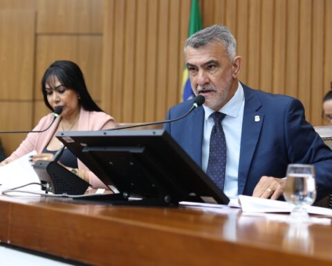 Sessão plenária foto aline batista