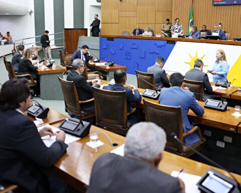 Sessao plenaria foto aline batista 1.jpg