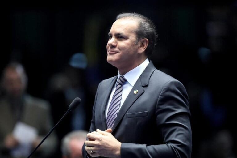 Ataides Oliveira 768x511